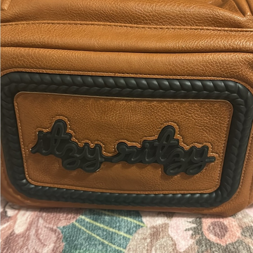 Itzy Ritzy Boss Plus - Picture 6 of 7